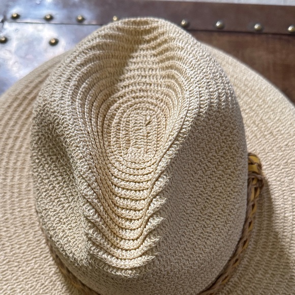 Columbia Tan Straw Hat with Brown Band - Picture 3 of 9